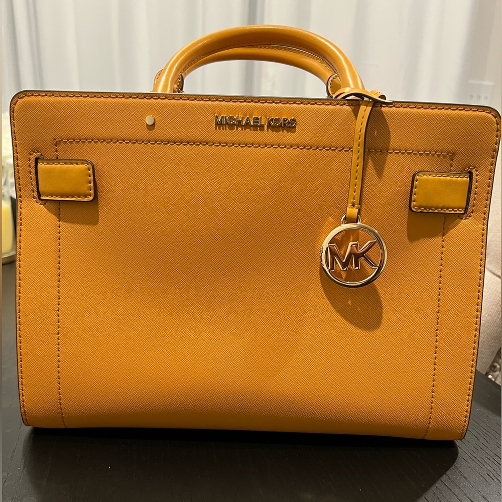 Michael Kors Rayne Medium Staffiano Leather Satchel